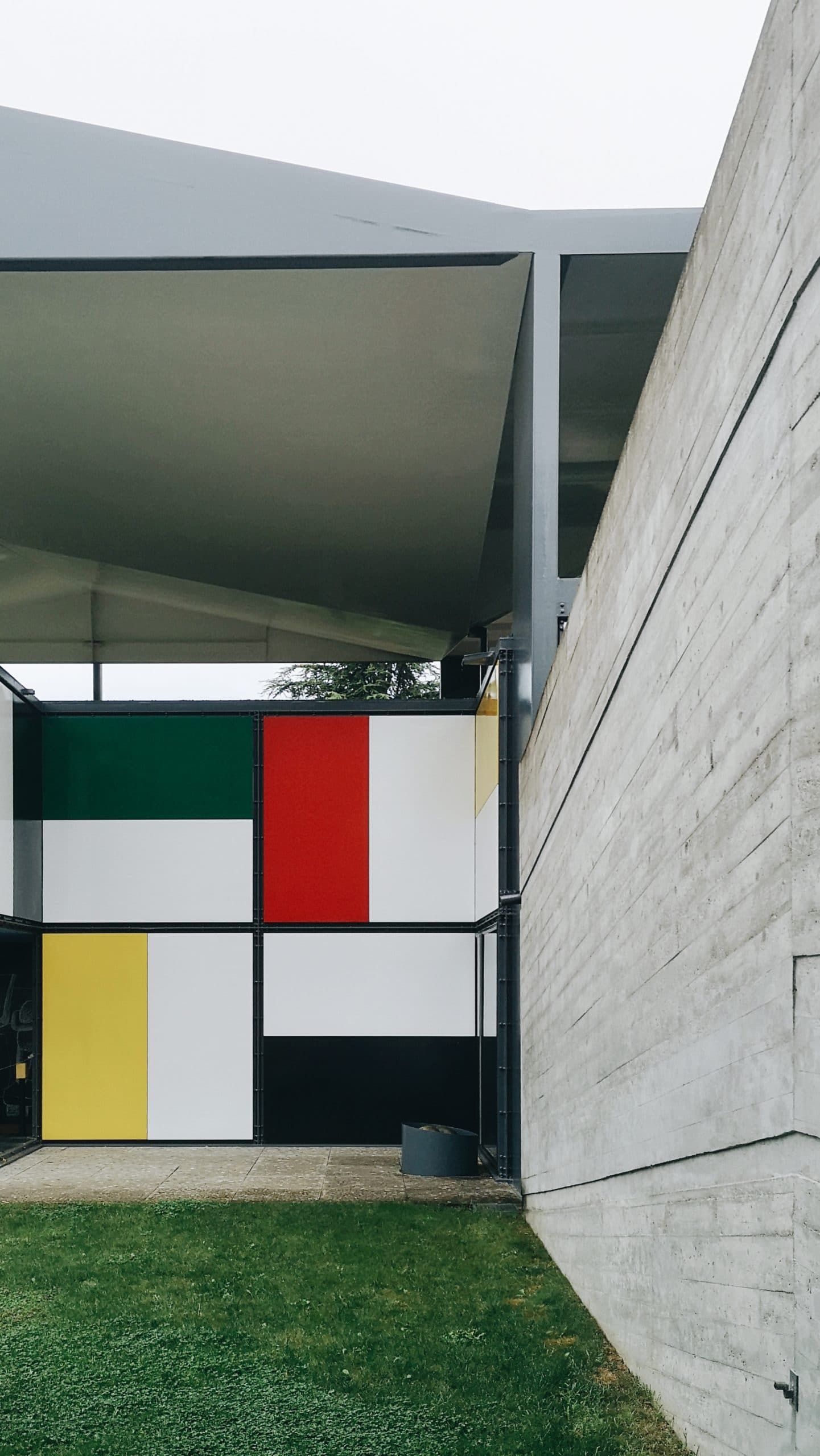 Südfassade des Pavillon Le Corbusier in Zürich